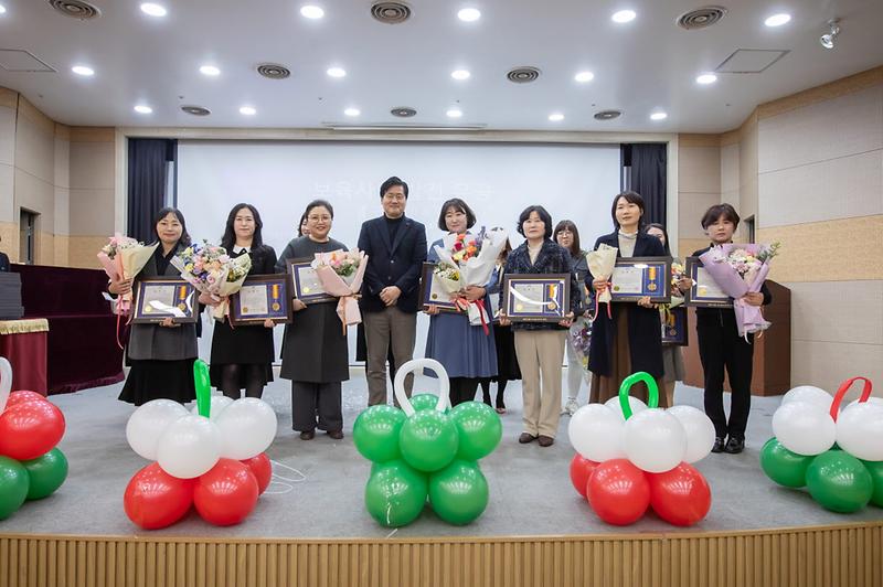 1인천_서구,_2024년_보육발전_유공자_표창_수여(2).jpg 이미지