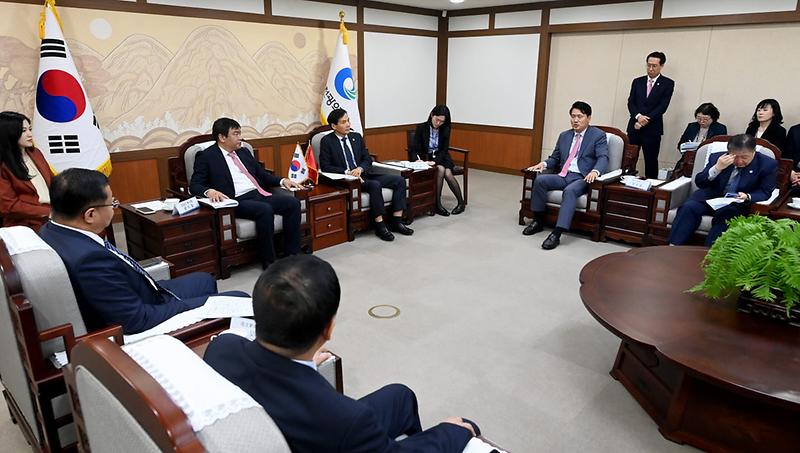 1인천_서구,_중국_선베이신구와_우호협력_강화_비망록_체결(1).jpg 이미지