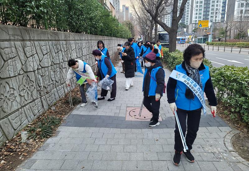 3가좌2동,_2024년_새봄맞이_대청결운동_실시(1).jpg 이미지