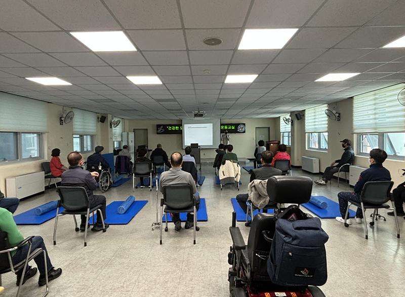 3서구,_건강한_일상생활을_위한_뇌졸중_운동프로그램_운영(2).jpg 이미지