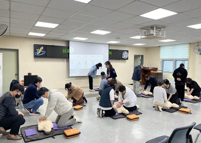 4인천_서구보건소,_심폐소생술_체험교육_운영(1).jpg 이미지