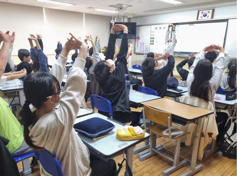 6인천_서구,_2024년_급성장기_학생_바른체형_검진_실시(교육).jpg 이미지
