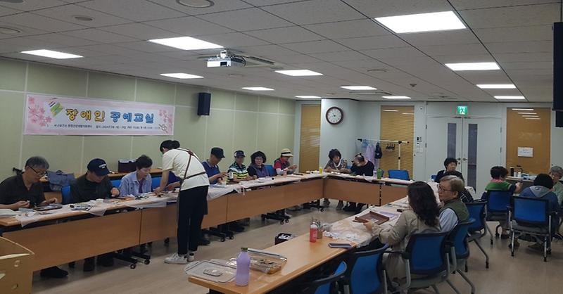 6인천_서구보건소_완정건강생활지원센터,_꿈꾸는_금손,_장애인_공예_교실_운영(1).jpg 이미지