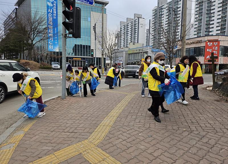 6마전동_통장자율회_새봄맞이_대청결운동_실시(1).jpg 이미지