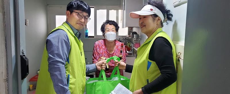 6신현원창동_지역사회보장협의체,_행복나눔_사랑꾸러미_사업_추진(3).jpg 이미지