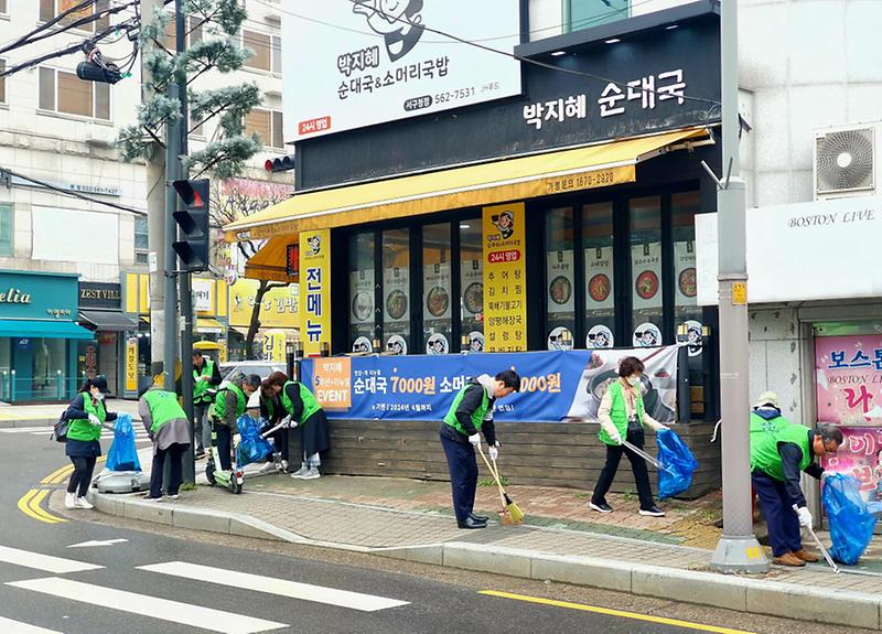 7민주평화통일자문회의_인천서구협의회,_제1차_지역사회_환경정화_활동_실시(2).jpg 이미지