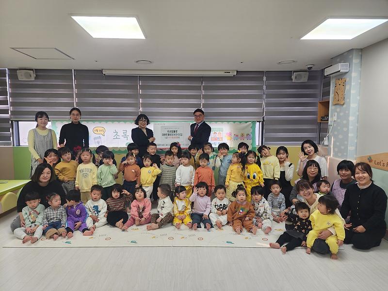 5._공립불로대광로제비앙어린이집_바자회_수익금_전액_인천서구복지재단에_기탁.jpg 이미지