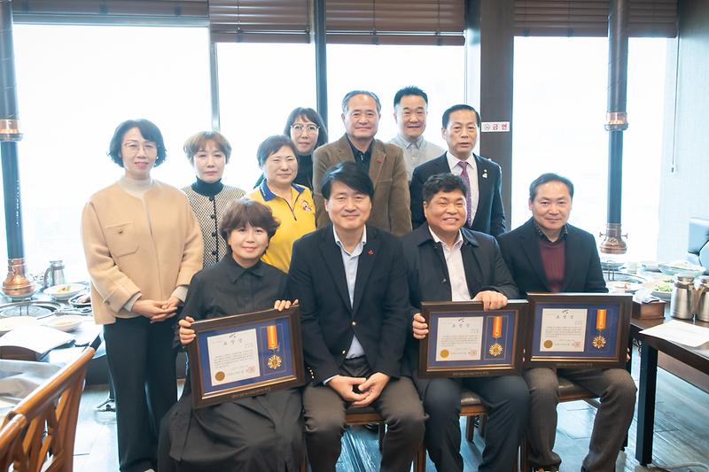 7._인천_서구,_모범_구민감사관_표창_수여_및_간담회_개최.jpg 이미지