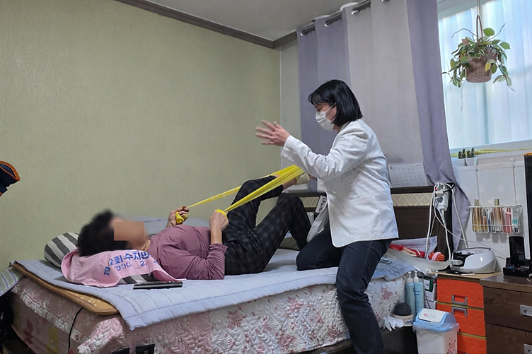 1._인천_서구,_취약계층_대상_‘장수누리터’_방문건강관리_서비스_확대..._맞춤형_보건_지속할_것.png 이미지