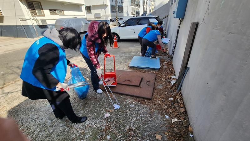 10._인천_서구_가정3동_통장자율회,우리동네_새봄맞이_환경정비_활동_전개.jpg 이미지