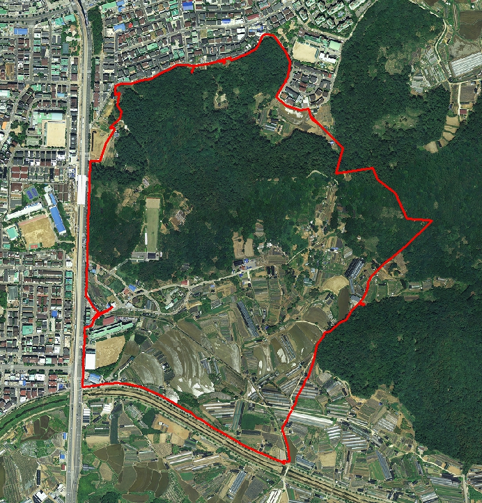 검암공촌2지구 항공사진에서 검암공촌2지구 사업구역(검암동 90-9 및 공촌동 1-1일원(492필지, 653,728㎡)) 빨간 라인으로 표시